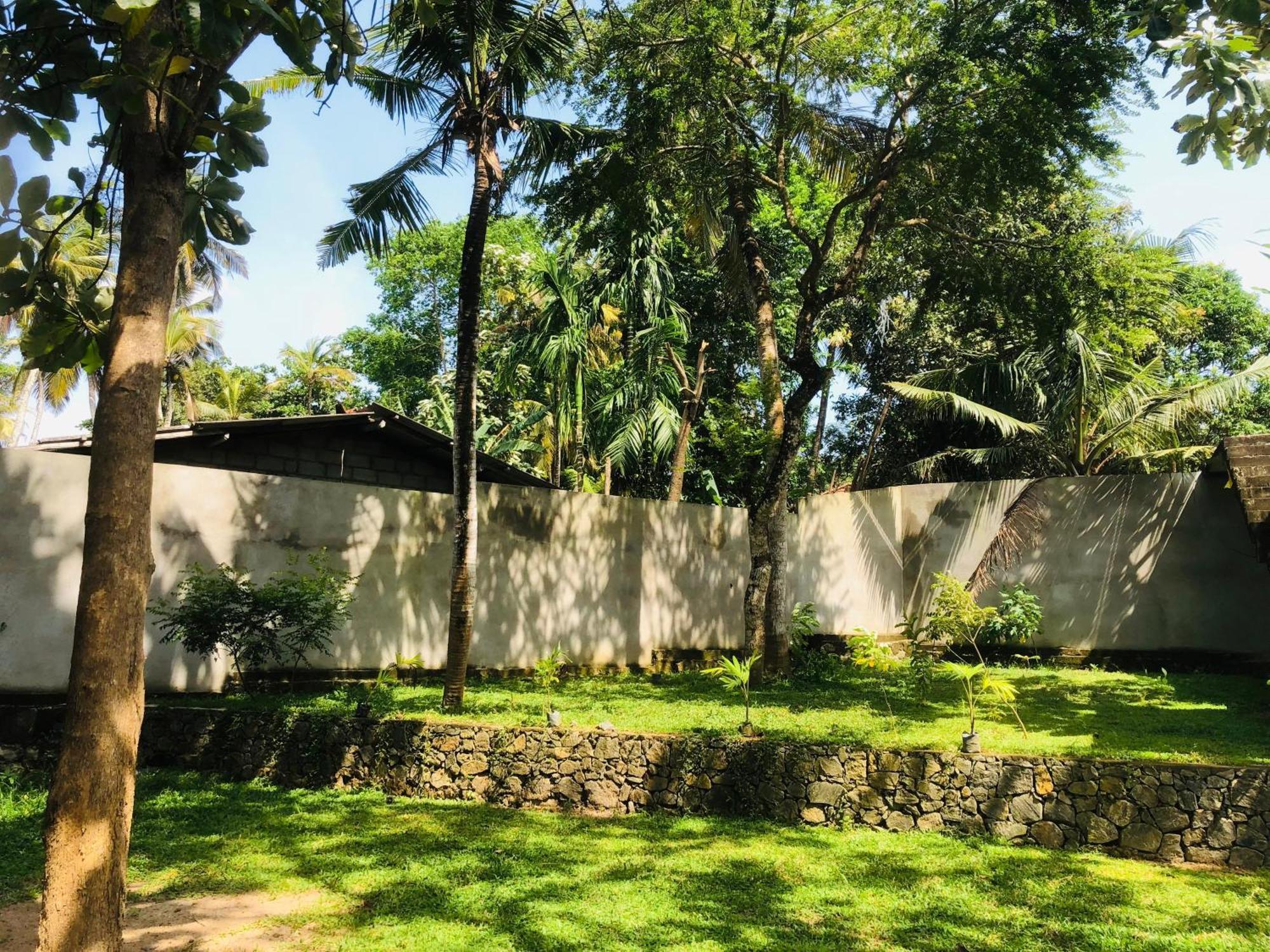 Hiri Fortress Dikwella Luaran gambar